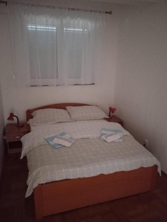 Apartment Luka With Balcony, Sea View And Free Parking Šibenik Exterior foto